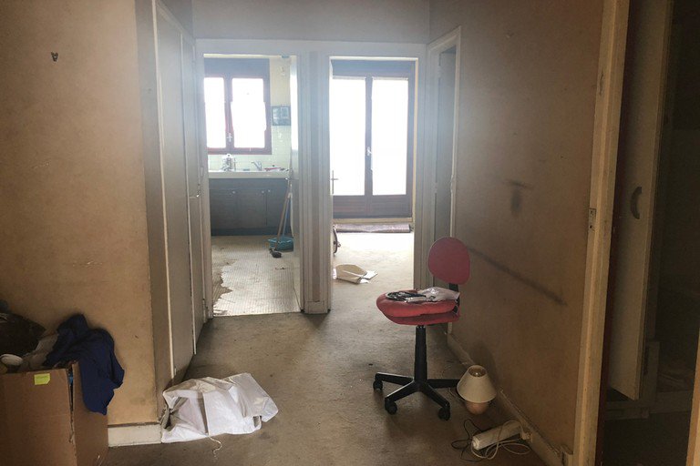 Appartement de 3 pièces totalement à rénover situé à Puteaux