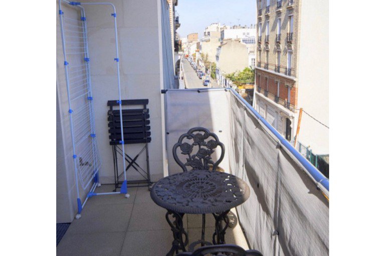 Appartement situé à Bois colombes avec balcon