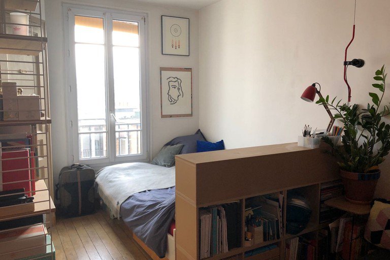 Appartement situé au dernier étage dans le 20ème